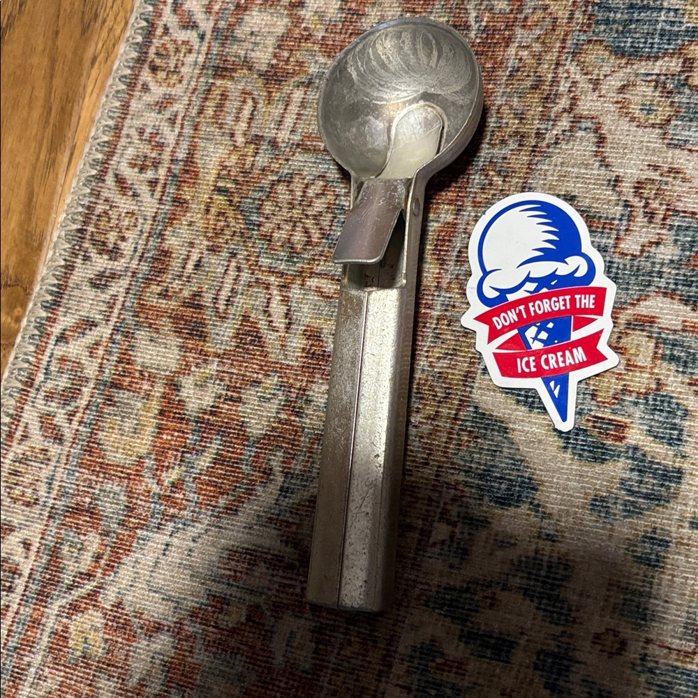 Vintage Metal Ice Cream Scoop and Magnet